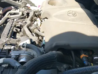 ✅ 2022 Toyota Sienna Platinum • VIN: 5TDERKEC4NS096097 • Lot: 41818266. Listed on IAAI with 39,739 mi. Free auction sales archive from the USA and detailed vehicle history report at DreamBid. Image 21.