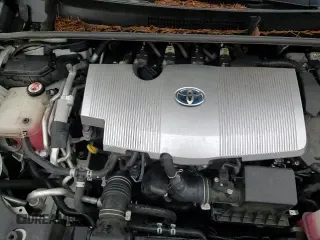 ✅ 2017 Toyota Prius Plus • VIN: JTDKARFP9H3052395 • Lot: 93117175. Wystawiony na Copart z przebiegiem 105 778 mil. Bezpłatny archiwum sprzedaży aukcyjnych z USA i szczegółowy raport historii pojazdu na DreamBid. Zdjęcie 13.