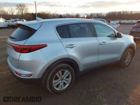 ✅ 2017 Kia Sportage LX • VIN: KNDPMCAC8H7238890 • Lot: 44087839. Wystawiony na IAAI z przebiegiem 158 624 mil. Bezpłatny archiwum sprzedaży aukcyjnych z USA i szczegółowy raport historii pojazdu na DreamBid. Zdjęcie 4.