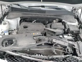 ✅ 2018 Kia Sorento LX • VIN: 5XYPGDA33JG425427 • Lot: 92580915. Listed on Copart with 113,755 mi. Free auction sales archive from the USA and detailed vehicle history report at DreamBid. Image 14.