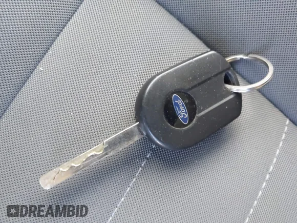 ✅ 2013 Ford Escape SE • VIN: 1FMCU0GX6DUB27186 • Lot: 43926615. Listed on IAAI with 90,251 mi. Free auction sales archive from the USA and detailed vehicle history report at DreamBid. Image 11.