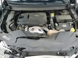 ✅ 2019 Jeep Cherokee Latitude Plus • VIN: 1C4PJLLN6KD119848 • Лот: 68197955. Опубликован ранее на Copart с пробегом 80 180 миль. Бесплатный доступ к архиву аукционных продаж из США и подробный отчёт об истории автомобиля на DreamBid. Изображение 16.