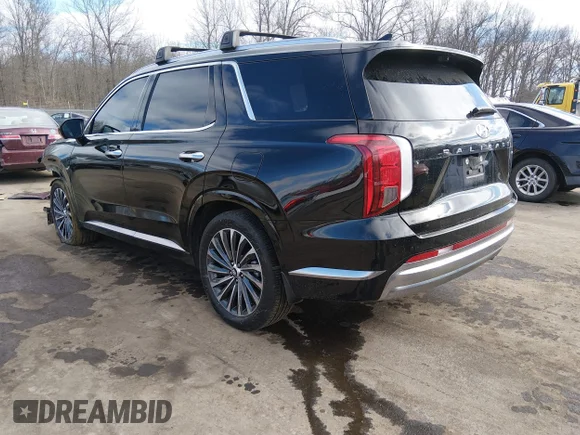 ✅ 2023 Hyundai Palisade Calligraphy • VIN: KM8R7DGE9PU608044 • Lot: 44381671. Wystawiony na IAAI z przebiegiem 32 476 mil. Bezpłatny archiwum sprzedaży aukcyjnych z USA i szczegółowy raport historii pojazdu na DreamBid. Zdjęcie 3.