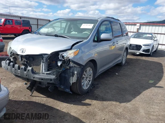 ✅ 2014 Toyota Sienna XLE • VIN: 5TDYK3DC2ES450398 • Lot: 44787465. Listed on IAAI with 240,593 mi. Free auction sales archive from the USA and detailed vehicle history report at DreamBid. Image 2.