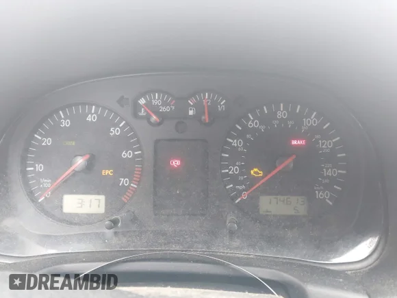 ✅ 2003 Volkswagen Golf GL • VIN: 9BWFK61J334061358 • Лот: 44918751. Опубликован ранее на IAAI с пробегом 174 613 миль. Бесплатный доступ к архиву аукционных продаж из США и подробный отчёт об истории автомобиля на DreamBid. Изображение 7.