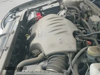 ✅ 2002 Buick Park Avenue • VIN: 1G4CW54K424167098 • Lot: 42513591. Wystawiony na IAAI z przebiegiem 85 174 mil. Bezpłatny archiwum sprzedaży aukcyjnych z USA i szczegółowy raport historii pojazdu na DreamBid. Zdjęcie 12.