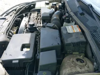 ✅ 2000 Ford Focus ZTS • VIN: 1FAFP383XYW112826 • Lot: 42082031. Wystawiony na IAAI z przebiegiem 160 638 mil. Bezpłatny archiwum sprzedaży aukcyjnych z USA i szczegółowy raport historii pojazdu na DreamBid. Zdjęcie 19.