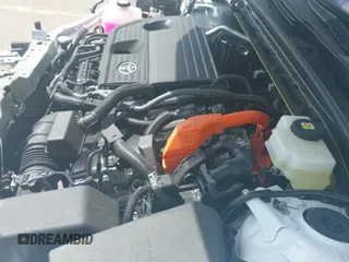 ✅ 2025 Toyota Crown XLE • VIN: JTDACAAJ9S3020435 • Лот: 43074449. Опубликован ранее на IAAI с пробегом 1 900 миль. Бесплатный доступ к архиву аукционных продаж из США и подробный отчёт об истории автомобиля на DreamBid. Изображение 19.