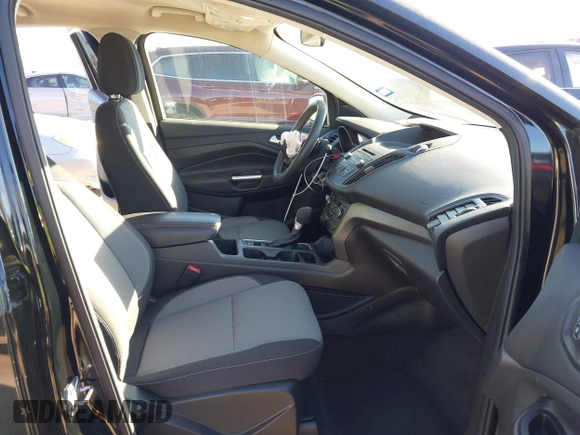 ✅ 2017 Ford Escape SE • VIN: 1FMCU0GD7HUC24778 • Lot: 44040336. Wystawiony na IAAI z przebiegiem 105 552 mil. Bezpłatny archiwum sprzedaży aukcyjnych z USA i szczegółowy raport historii pojazdu na DreamBid. Zdjęcie 5.