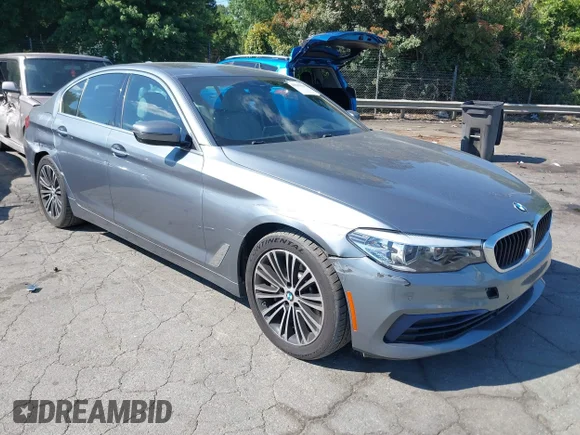 ✅ 2020 BMW 5 Series 530i xDrive • VIN: WBAJR7C04LCD52578 • Lot: 45099031. Wystawiony na IAAI z przebiegiem 85 326 mil. Bezpłatny archiwum sprzedaży aukcyjnych z USA i szczegółowy raport historii pojazdu na DreamBid. Zdjęcie 1.