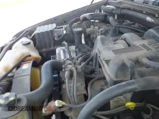 ✅ 2006 Ford Explorer Eddie Bauer • VIN: 1FMEU74EX6UA04305 • Lot: 42122372. Listed on IAAI with 174,606 mi. Free auction sales archive from the USA and detailed vehicle history report at DreamBid. Image 12.