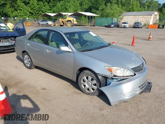 ✅ 2002 Toyota Camry LE • VIN: 4T1BE32K32U504396 • Лот: 45142208. Опубліковано раніше на IAAI з пробігом 180 568 миль. Безкоштовний доступ до архіву аукціонних продажів зі США та докладний звіт про історію автомобіля на DreamBid. Зображення 1.