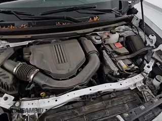 ✅ 2024 GMC Acadia AWD Elevation • VIN: 1GKENNKSXRJ199850 • Lot: 84174755. Wystawiony na Copart z przebiegiem 27 656 mil. Bezpłatny archiwum sprzedaży aukcyjnych z USA i szczegółowy raport historii pojazdu na DreamBid. Zdjęcie 16.