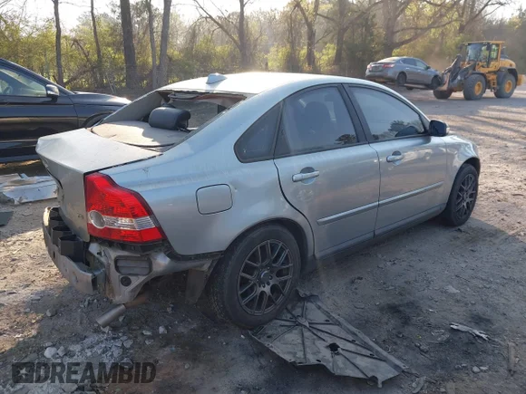 ✅ 2007 Volvo S40 2.5L Turbo • VIN: YV1MS682072277115 • Лот: 44725073. Опубліковано раніше на IAAI з пробігом 186 115 миль. Безкоштовний доступ до архіву аукціонних продажів зі США та докладний звіт про історію автомобіля на DreamBid. Зображення 4.