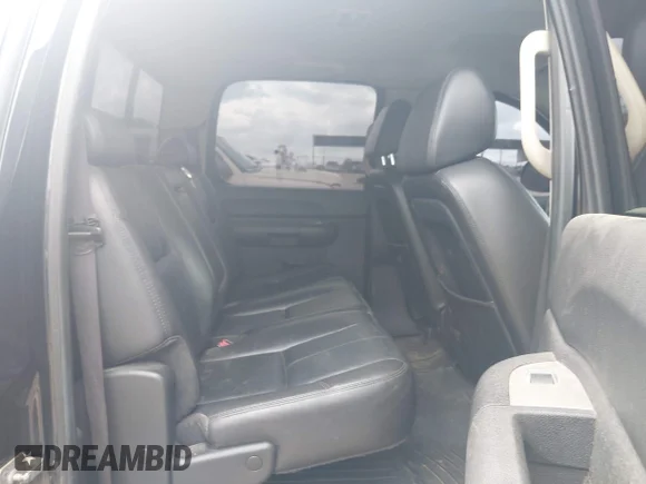 ✅ 2008 GMC Sierra 1500 SLT • VIN: 3GTEC13028G307935 • Lot: 44488248. Wystawiony na IAAI z przebiegiem 219 689 mil. Bezpłatny archiwum sprzedaży aukcyjnych z USA i szczegółowy raport historii pojazdu na DreamBid. Zdjęcie 8.