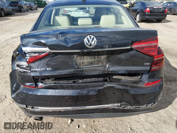 ✅ 2017 Volkswagen Passat SE • VIN: 1VWGT7A39HC030385 • Lot: 45131685. Wystawiony na IAAI z przebiegiem 102 446 mil. Bezpłatny archiwum sprzedaży aukcyjnych z USA i szczegółowy raport historii pojazdu na DreamBid. Zdjęcie 6.