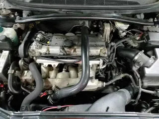 ✅ 2006 Volvo S80 • VIN: YV1TH592161427742 • Lot: 85425624. Wystawiony na Copart z przebiegiem 169 641 mil. Bezpłatny archiwum sprzedaży aukcyjnych z USA i szczegółowy raport historii pojazdu na DreamBid. Zdjęcie 14.