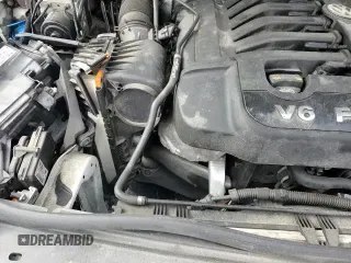 ✅ 2017 Volkswagen Touareg Executive • VIN: WVGGF7BP7HD006572 • Лот: 57487065. Опубликован ранее на Copart с пробегом 52 162 миль. Бесплатный доступ к архиву аукционных продаж из США и подробный отчёт об истории автомобиля на DreamBid. Изображение 14.