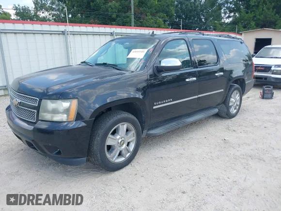 ✅ 2010 Chevrolet Suburban LTZ • VIN: 1GNUCKE08AR105970 • Lot: 43035345. Wystawiony na IAAI z przebiegiem 258 740 mil. Bezpłatny archiwum sprzedaży aukcyjnych z USA i szczegółowy raport historii pojazdu na DreamBid. Zdjęcie 2.