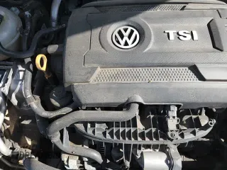 ✅ 2017 Volkswagen Golf GTI S • VIN: 3VW447AU1HM042389 • Lot: 85205845. Wystawiony na Copart z przebiegiem 133 489 mil. Bezpłatny archiwum sprzedaży aukcyjnych z USA i szczegółowy raport historii pojazdu na DreamBid. Zdjęcie 14.