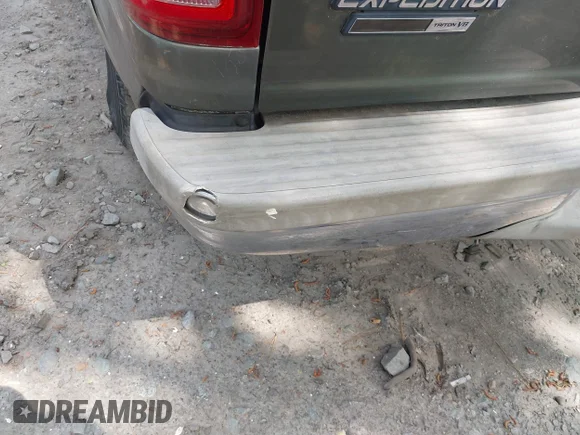✅ 2001 Ford Expedition Eddie Bauer • VIN: 1FMRU17W11LA02654 • Lot: 42147534. Wystawiony na IAAI z przebiegiem Nie podano. Bezpłatny archiwum sprzedaży aukcyjnych z USA i szczegółowy raport historii pojazdu na DreamBid. Zdjęcie 6.