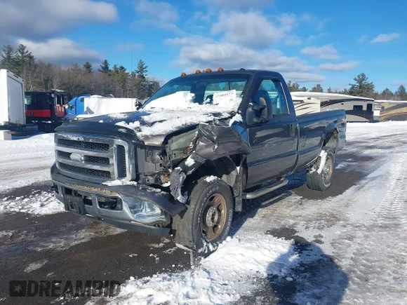 ✅ 2006 Ford F-350 XL • VIN: 1FTWF31526EC62876 • Лот: 43901173. Опубліковано раніше на IAAI з пробігом 189 072 миль. Безкоштовний доступ до архіву аукціонних продажів зі США та докладний звіт про історію автомобіля на DreamBid. Зображення 6.