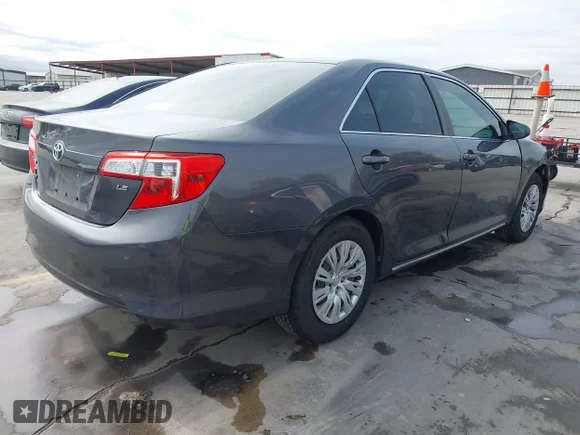✅ 2012 Toyota Camry SE • VIN: 4T1BF1FK6CU143226 • Lot: 44408139. Wystawiony na IAAI z przebiegiem 151 571 mil. Bezpłatny archiwum sprzedaży aukcyjnych z USA i szczegółowy raport historii pojazdu na DreamBid. Zdjęcie 4.