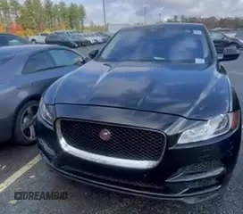 ✅ 2019 Jaguar F-Pace 25t Prestige • VIN: SADCK2GX0KA390167 • Lot: 89930275. Wystawiony na Copart z przebiegiem 105 750 mil. Bezpłatny archiwum sprzedaży aukcyjnych z USA i szczegółowy raport historii pojazdu na DreamBid. Zdjęcie 11.
