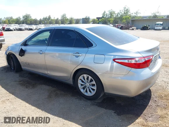 ✅ 2015 Toyota Camry LE • VIN: 4T4BF1FK9FR446351 • Lot: 45152023. Wystawiony na IAAI z przebiegiem 165 311 mil. Bezpłatny archiwum sprzedaży aukcyjnych z USA i szczegółowy raport historii pojazdu na DreamBid. Zdjęcie 3.