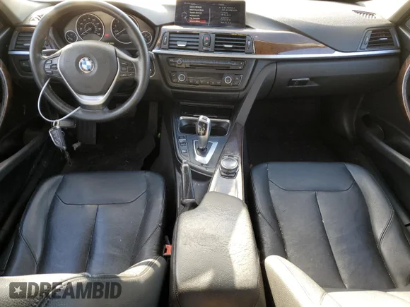 ✅ 2015 BMW 3 Series 328i xDrive • VIN: WBA3B3G55FNR86760 • Лот: 45008423. Опубликован ранее на Copart с пробегом 109 569 миль. Бесплатный доступ к архиву аукционных продаж из США и подробный отчёт об истории автомобиля на DreamBid. Изображение 8.