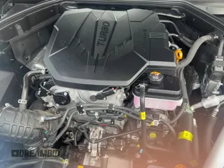 ✅ 2025 Genesis G70 2.5T • VIN: KMTG34SC0SU153558 • Лот: 70297985. Опубликован ранее на Copart с пробегом 9 305 миль. Бесплатный доступ к архиву аукционных продаж из США и подробный отчёт об истории автомобиля на DreamBid. Изображение 11.