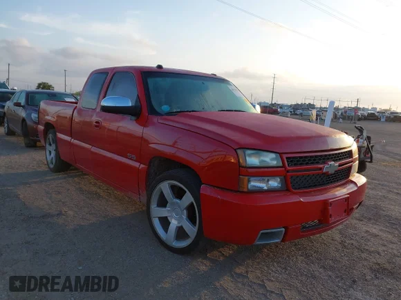 ✅ 2004 Chevrolet Silverado SS • VIN: 2GCEK19N741136916 • Lot: 44719019. Listed on IAAI with 131,215 mi. Free auction sales archive from the USA and detailed vehicle history report at DreamBid. Image 1.