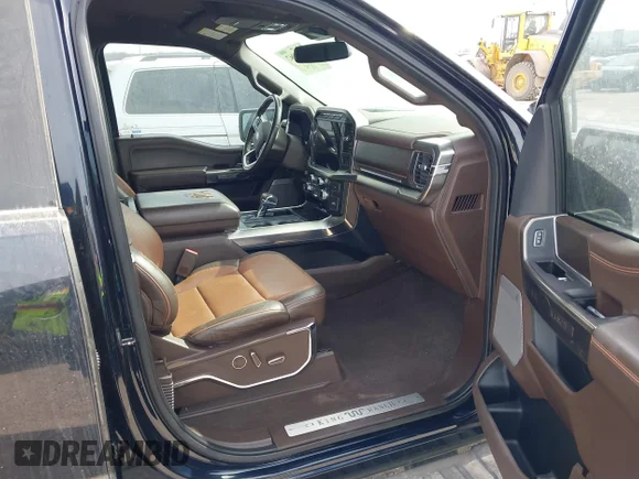 ✅ 2021 Ford F-150 XLT • VIN: 1FTFW1E82MFA69207 • Lot: 43549067. Wystawiony na IAAI z przebiegiem Nie podano. Bezpłatny archiwum sprzedaży aukcyjnych z USA i szczegółowy raport historii pojazdu na DreamBid. Zdjęcie 5.