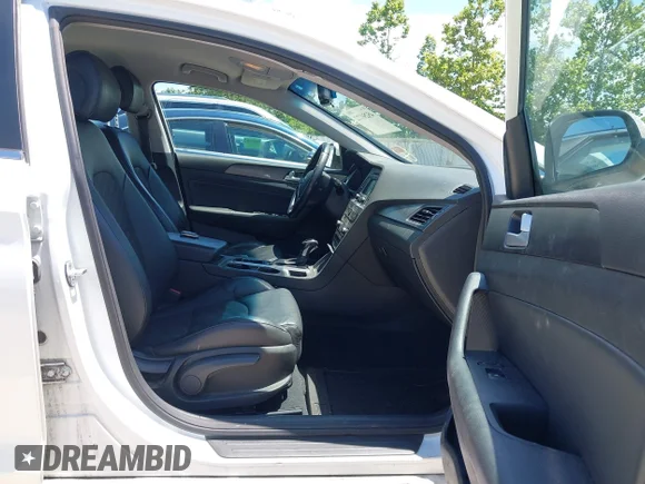 ✅ 2015 Hyundai Sonata Sport • VIN: 5NPE34AF4FH068322 • Lot: 45250722. Wystawiony na IAAI z przebiegiem 192 285 mil. Bezpłatny archiwum sprzedaży aukcyjnych z USA i szczegółowy raport historii pojazdu na DreamBid. Zdjęcie 5.