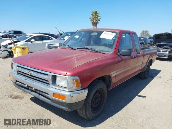 ✅ 1994 Toyota Pickup DX • VIN: JT4RN93P8R5109456 • Lot: 43361580. Wystawiony na IAAI z przebiegiem 232 000 mil. Bezpłatny archiwum sprzedaży aukcyjnych z USA i szczegółowy raport historii pojazdu na DreamBid. Zdjęcie 2.