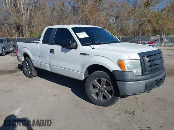 ✅ 2011 Ford F-150 XL • VIN: 1FTEX1EM6BFC06250 • Лот: 43743799. Опубликован ранее на IAAI с пробегом 217 178 миль. Бесплатный доступ к архиву аукционных продаж из США и подробный отчёт об истории автомобиля на DreamBid. Изображение 1.