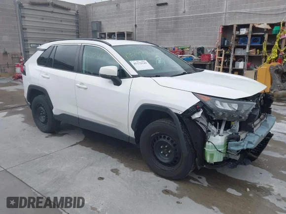 ✅ 2021 Toyota RAV4 LE • VIN: 2T3G1RFV1MW168671 • Lot: 45379149. Wystawiony na IAAI z przebiegiem 247 879 mil. Bezpłatny archiwum sprzedaży aukcyjnych z USA i szczegółowy raport historii pojazdu na DreamBid. Zdjęcie 1.