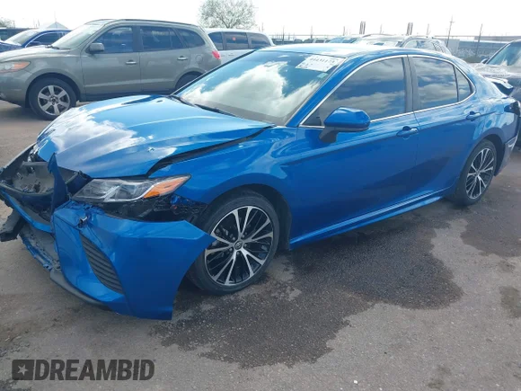 ✅ 2020 Toyota Camry SE • VIN: 4T1G11AK2LU336694 • Lot: 44431173. Wystawiony na IAAI z przebiegiem 129 637 mil. Bezpłatny archiwum sprzedaży aukcyjnych z USA i szczegółowy raport historii pojazdu na DreamBid. Zdjęcie 2.