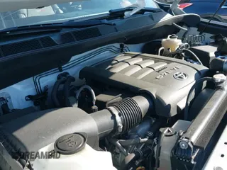 ✅ 2019 Toyota Tundra SR5 • VIN: 5TFDY5F19KX851750 • Lot: 41739111. Wystawiony na IAAI z przebiegiem 151 405 mil. Bezpłatny archiwum sprzedaży aukcyjnych z USA i szczegółowy raport historii pojazdu na DreamBid. Zdjęcie 19.