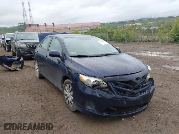 ✅ 2012 Toyota Corolla L • VIN: 2T1BU4EE9CC881137 • Lot: 45081603. Wystawiony na IAAI z przebiegiem 105 386 mil. Bezpłatny archiwum sprzedaży aukcyjnych z USA i szczegółowy raport historii pojazdu na DreamBid. Zdjęcie 1.