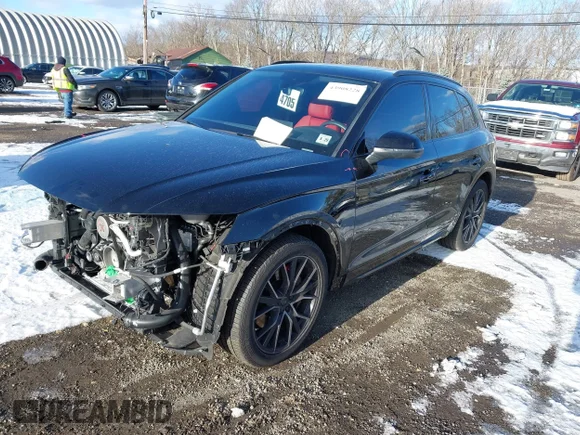 ✅ 2024 Audi SQ5 Premium Plus • VIN: WA1B4AFY3R2036177 • Lot: 43908228. Wystawiony na IAAI z przebiegiem 19 416 mil. Bezpłatny archiwum sprzedaży aukcyjnych z USA i szczegółowy raport historii pojazdu na DreamBid. Zdjęcie 2.