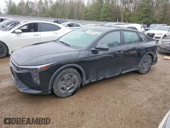 ✅ 2025 Kia K4 LXS • VIN: 3KPFT4DE0SE158895 • Лот: 48796816. Опубликован ранее на Copart с пробегом 34 204 миль. Бесплатный доступ к архиву аукционных продаж из США и подробный отчёт об истории автомобиля на DreamBid. Изображение 1.