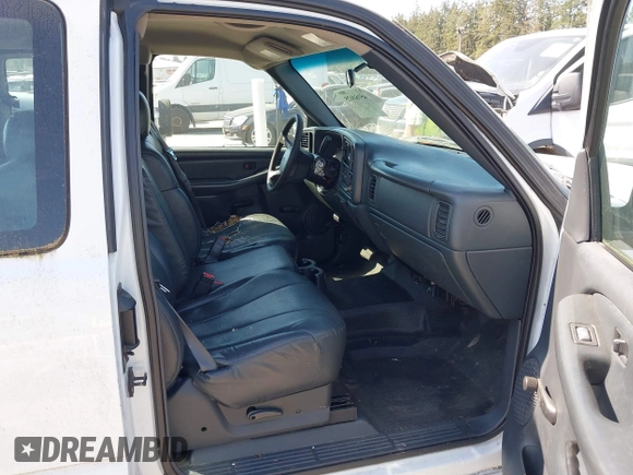 ✅ 2002 Chevrolet Silverado 1500 LS • VIN: 2GCEC19V121293982 • Lot: 45184025. Wystawiony na IAAI z przebiegiem 97 135 mil. Bezpłatny archiwum sprzedaży aukcyjnych z USA i szczegółowy raport historii pojazdu na DreamBid. Zdjęcie 5.