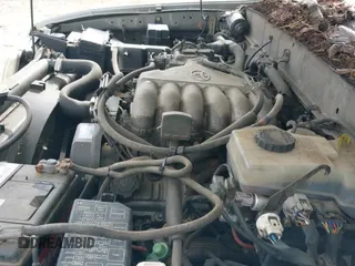 ✅ 2001 Toyota 4Runner SR5 • VIN: JT3GN86R610197394 • Lot: 43653940. Wystawiony na IAAI z przebiegiem 313 339 mil. Bezpłatny archiwum sprzedaży aukcyjnych z USA i szczegółowy raport historii pojazdu na DreamBid. Zdjęcie 13.