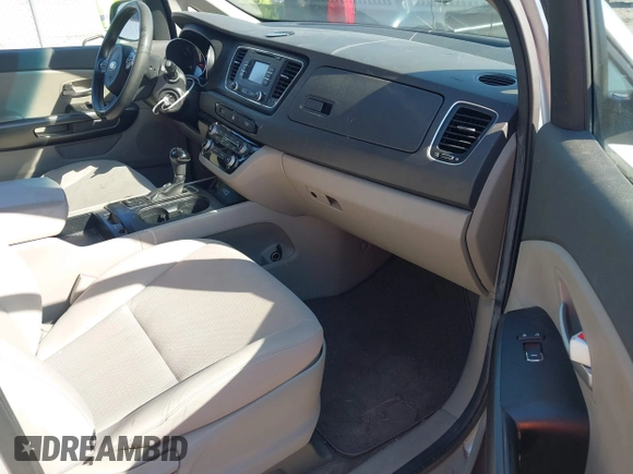 ✅ 2016 Kia Sedona LX • VIN: KNDMB5C14G6174478 • Lot: 44652124. Wystawiony na IAAI z przebiegiem 132 382 mil. Bezpłatny archiwum sprzedaży aukcyjnych z USA i szczegółowy raport historii pojazdu na DreamBid. Zdjęcie 5.