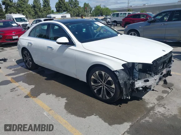 ✅ 2024 Mercedes-Benz E 350 • VIN: W1KLF4HB7RA014242 • Лот: 44879119. Опубликован ранее на IAAI с пробегом 9 588 миль. Бесплатный доступ к архиву аукционных продаж из США и подробный отчёт об истории автомобиля на DreamBid. Изображение 1.