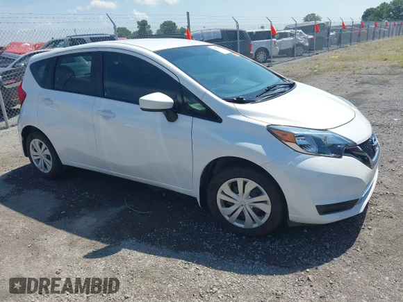 ✅ 2018 Nissan Note SV • VIN: 3N1CE2CP4JL353061 • Lot: 42572846. Wystawiony na IAAI z przebiegiem 27 336 mil. Bezpłatny archiwum sprzedaży aukcyjnych z USA i szczegółowy raport historii pojazdu na DreamBid. Zdjęcie 1.