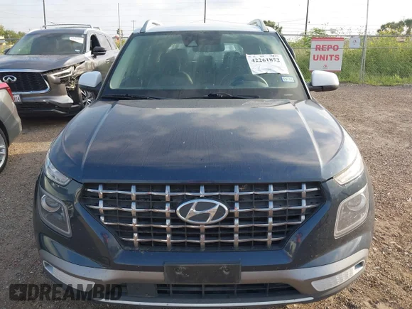 ✅ 2021 Hyundai Venue SEL • VIN: KMHRC8A33MU093208 • Lot: 42261872. Wystawiony na IAAI z przebiegiem 68 601 mil. Bezpłatny archiwum sprzedaży aukcyjnych z USA i szczegółowy raport historii pojazdu na DreamBid. Zdjęcie 6.