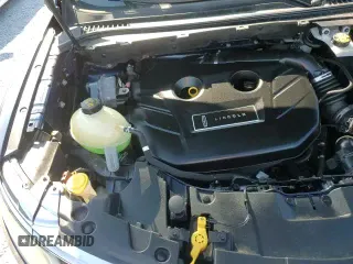 ✅ 2017 Lincoln MKC Premiere • VIN: 5LMCJ1D96HUL56510 • Lot: 93815395. Wystawiony na Copart z przebiegiem 147 047 mil. Bezpłatny archiwum sprzedaży aukcyjnych z USA i szczegółowy raport historii pojazdu na DreamBid. Zdjęcie 14.