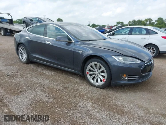 ✅ 2016 Tesla Model S 90D • VIN: 5YJSA1E25GF129482 • Lot: 42588913. Listed on IAAI with 101,790 mi. Free auction sales archive from the USA and detailed vehicle history report at DreamBid. Image 1.